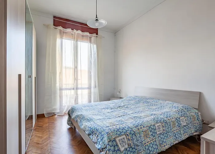 アパート Guesthost - Roomy House With Private Courtyard! ヴィアレッジョ